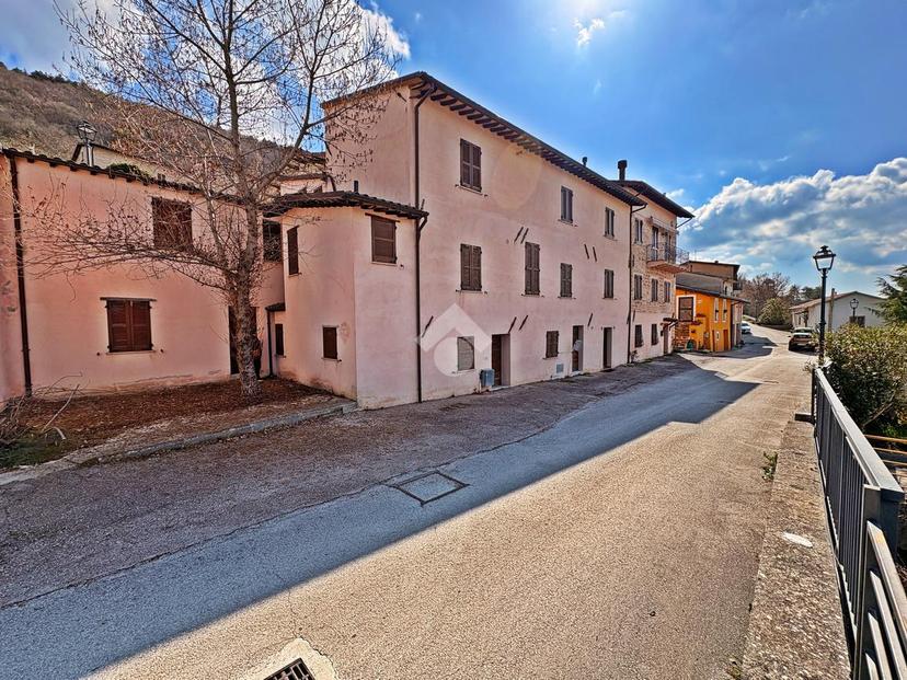 Casa indipendente in Str. Corcia - Petroia 40, Gualdo Tadino — foto 4 di 5