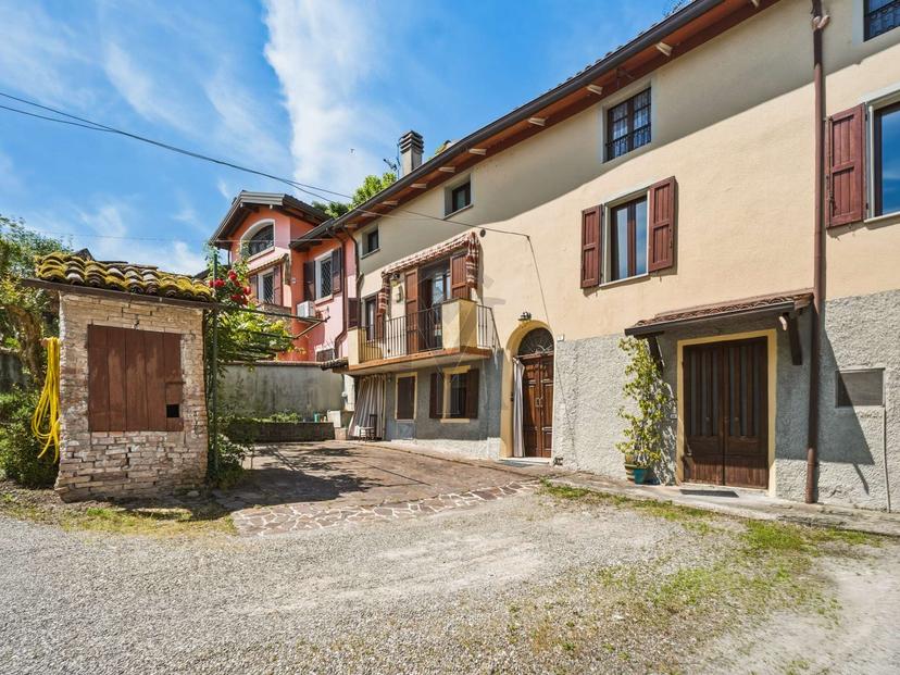 Casa indipendente in Roma 37, Quattro Castella — foto 4 di 5