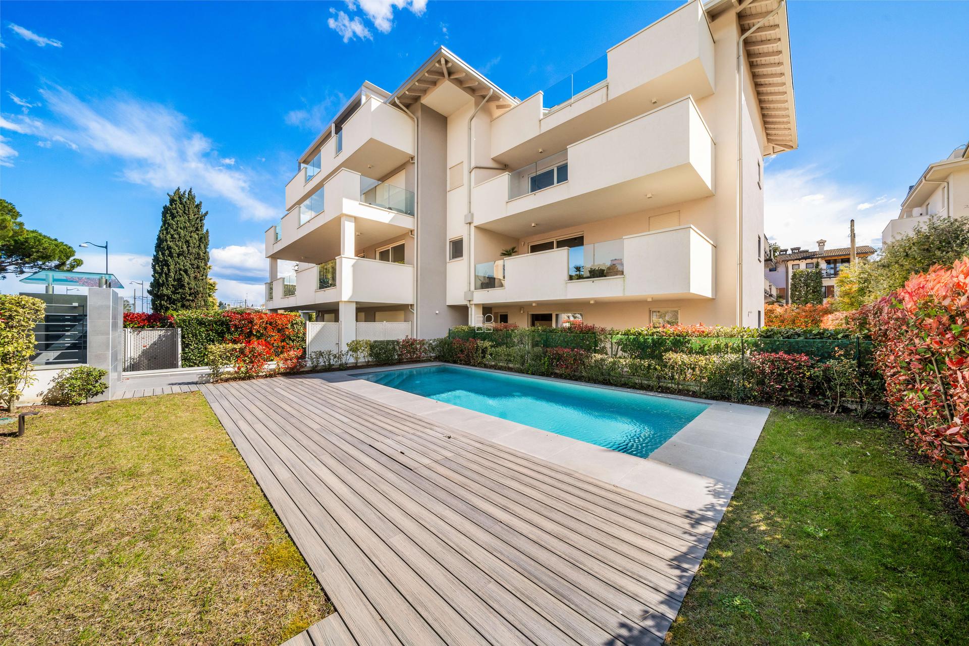 Trilocale in Viale Agello 96, Desenzano del Garda