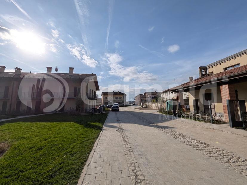Trilocale in Via Rosa Park, San Donato Milanese