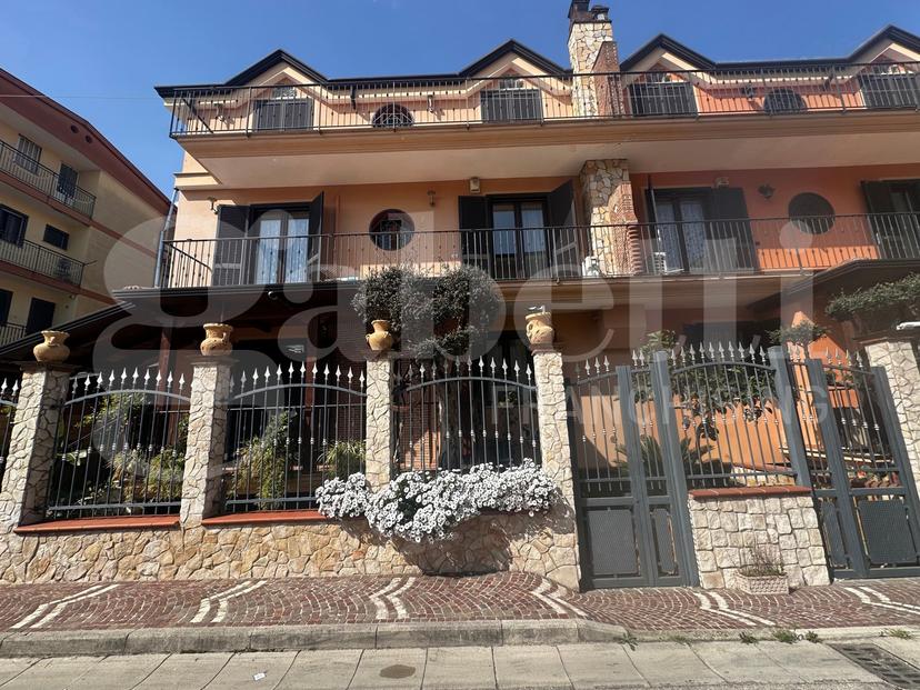 Villa in Via Benvenuto Cellini 9, Orta di Atella — foto 2 di 5