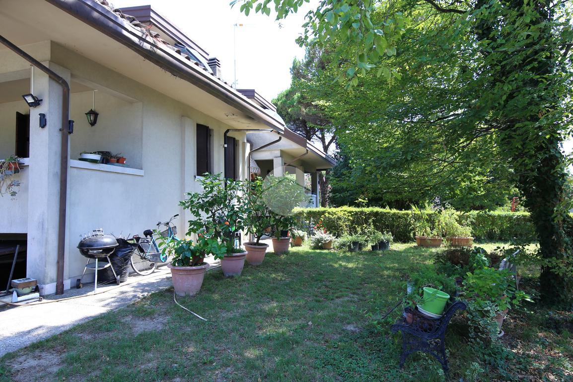 Villa in Via Cavalieri di Vittorio Veneto, Martellago