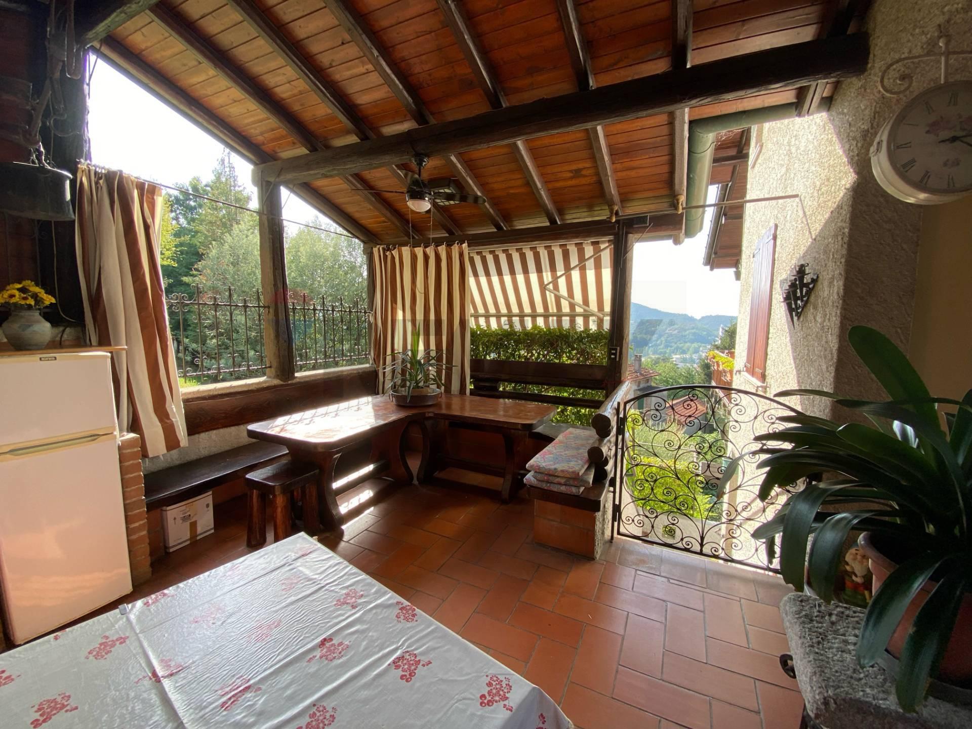 Appartamento in Piazza Virgilio 2, Gemonio