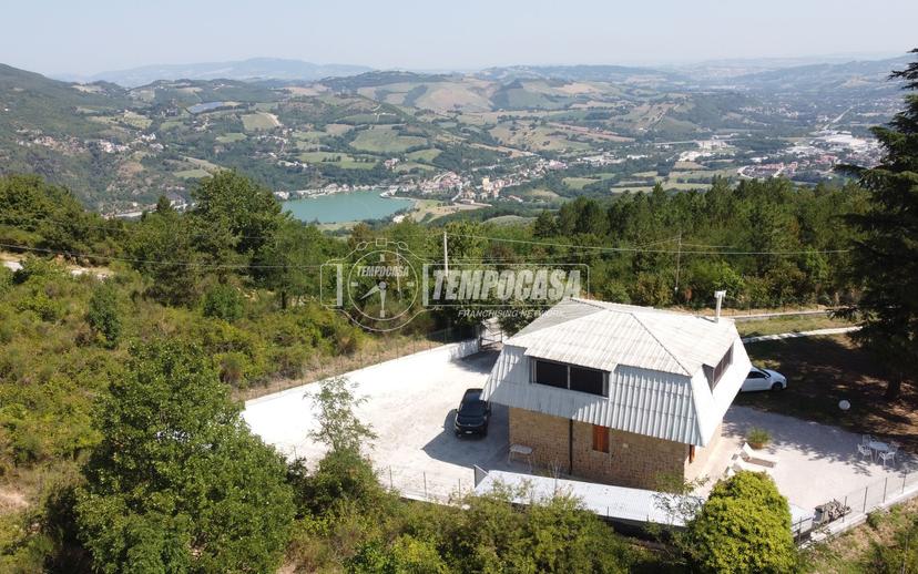 Casa indipendente in Strada Castiglione Croce 20, Caldarola — foto 3 di 5