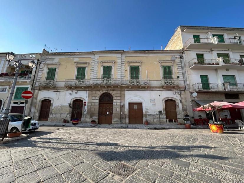 Terratetto unifamiliare in Piazza Umberto I 19, Canosa di Puglia — foto 3 di 5