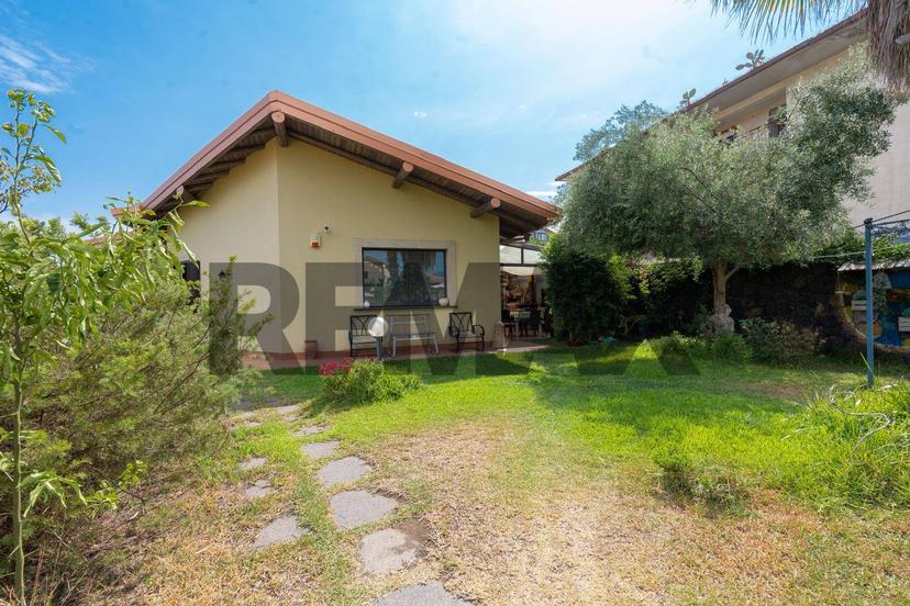 Villa in Via Verona 4/a, Mascalucia — foto 3 di 5