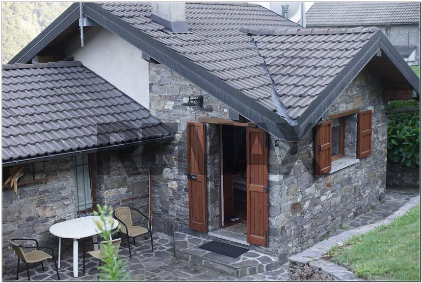 Villa in Via Sant\' Antonio 9, Maccagno con Pino e Veddasca — foto 3 di 5