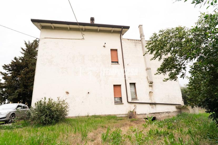 Casa indipendente in Via Eugenio Montale, Terre Roveresche — foto 4 di 5