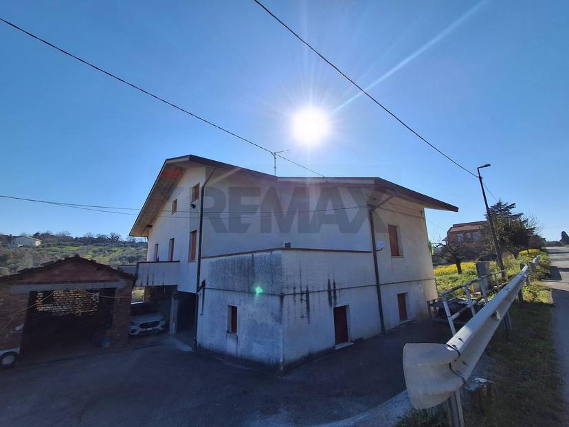 Casa indipendente in Via Ciommi 32, Castel Frentano — foto 2 di 5