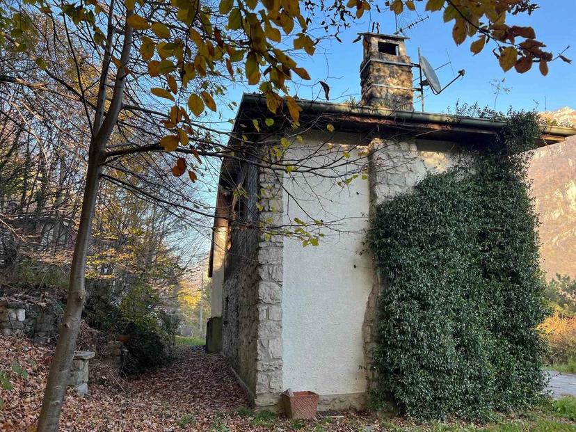 Villa in Via Massimo d'Azeglio, Ballabio