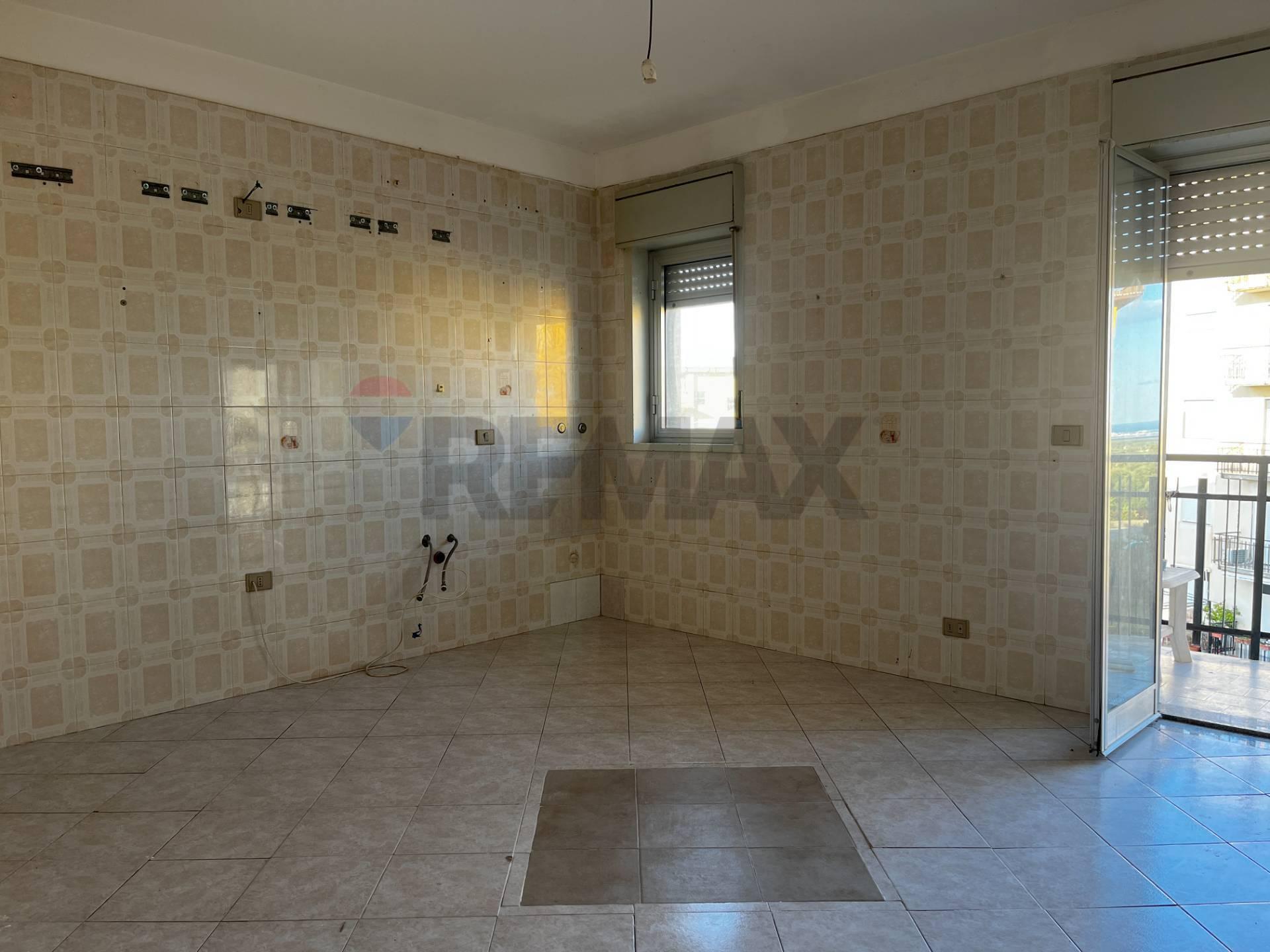 Appartamento in Via delle Camelie 9, Melilli