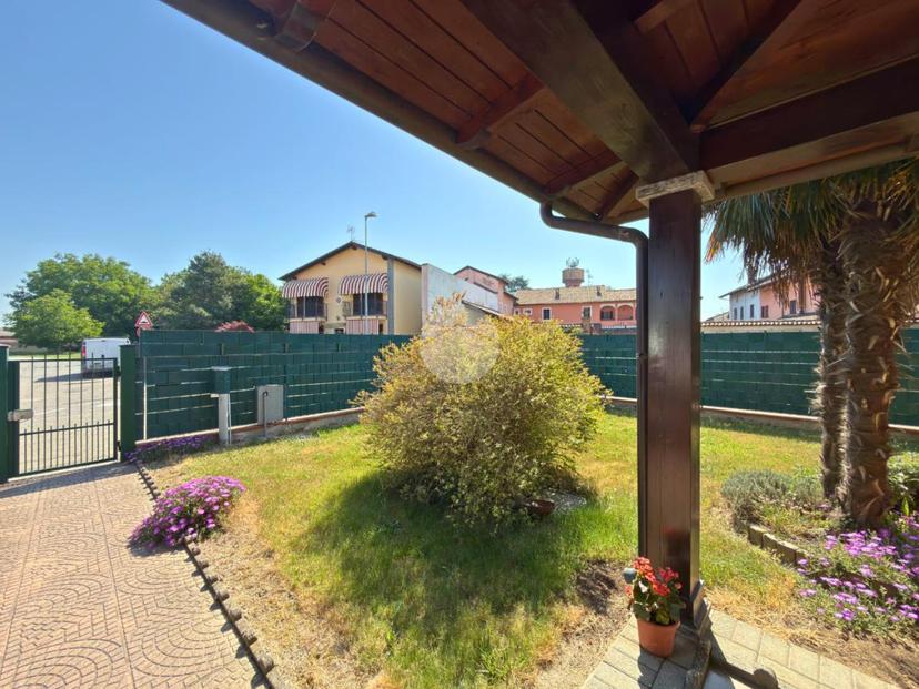 Villa a schiera in Via Guglielmo Marconi 23, Borgo Vercelli — foto 3 di 5