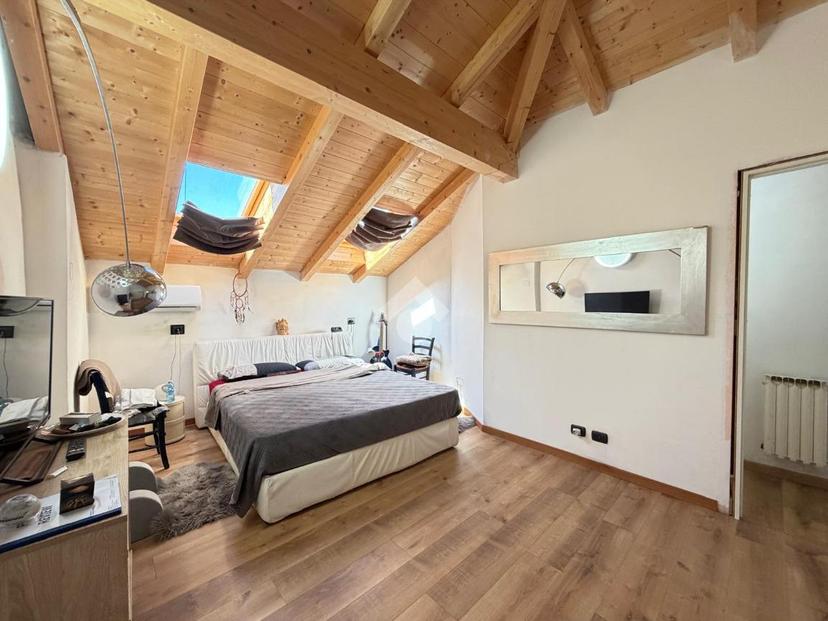 Casa indipendente in Via Giuseppe Giusti 20, Seregno — foto 2 di 5