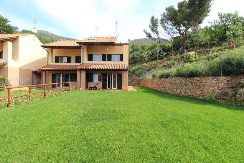 Villa a schiera in Via Raboa, Cisano sul Neva — foto 3 di 5