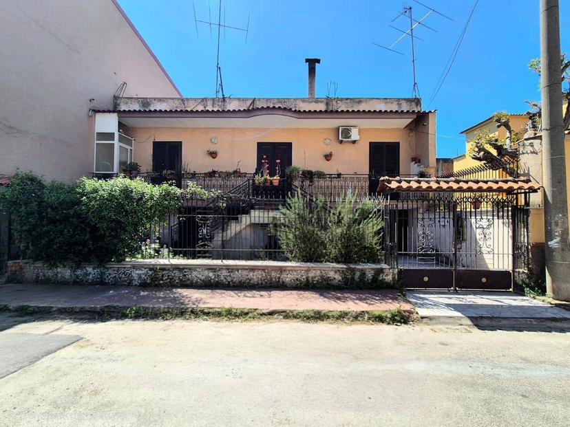 Casa indipendente, Caivano — foto 3 di 5