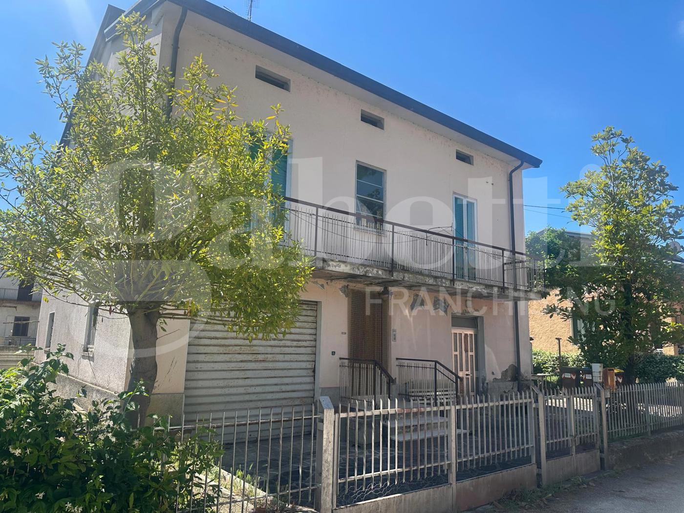 Casa indipendente in Via Achille Grandi 7, Cannara