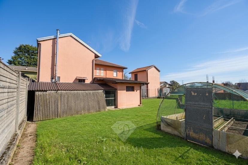 Villa unifamiliare in Via Ugo Foscolo 2, Gornate Olona — foto 5 di 5