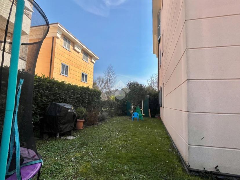 Trilocale in Via Comasina 44, Verano Brianza