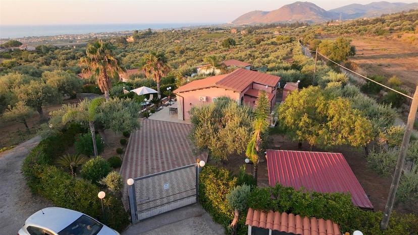 Villa in Via Valeria, Campofelice di Roccella — foto 4 di 5