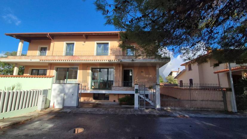 Casa indipendente, Simaxis — foto 2 di 5