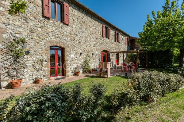 Casale in Strada Provinciale di Petriolo, Civitella Paganico