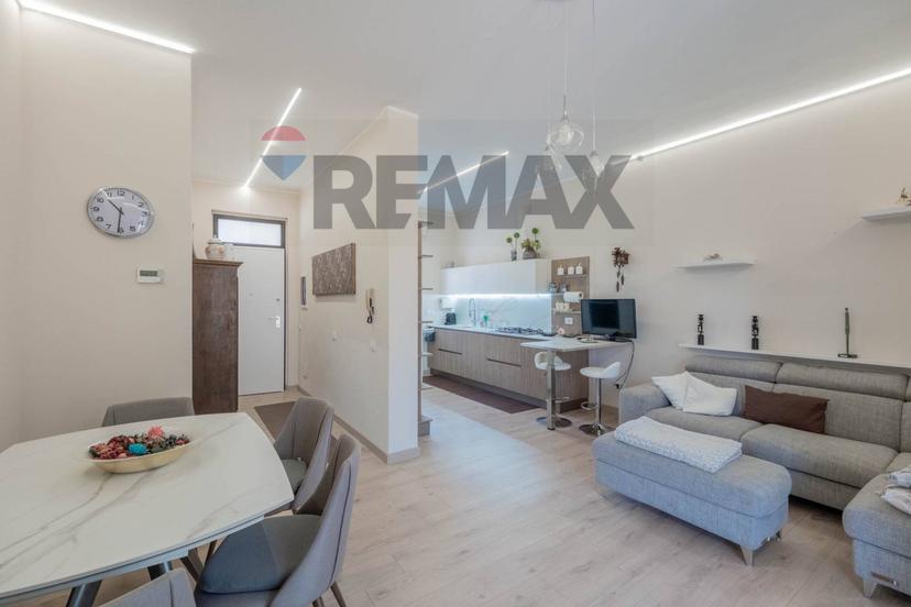Villa a schiera in Via Martiri di Belfiore 29, Olgiate Olona — foto 4 di 5