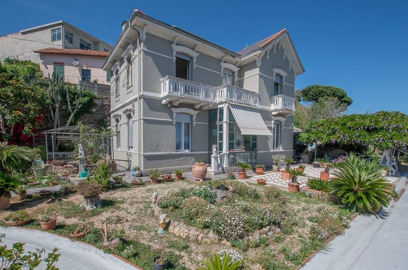 Villa in Via Fontanassa, Savona — foto 2 di 5