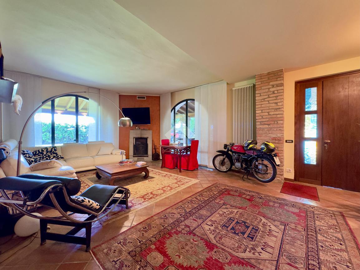 Villa in Via Treviglio 11, Crema