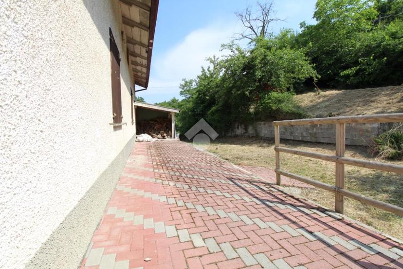 Casa indipendente in Via Mutilati di Guerra 12, Toano