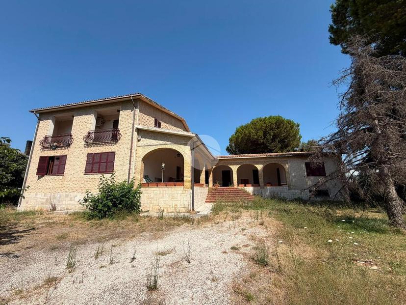Villa in Via Tiburtina Valeria 61, Manoppello — foto 2 di 5