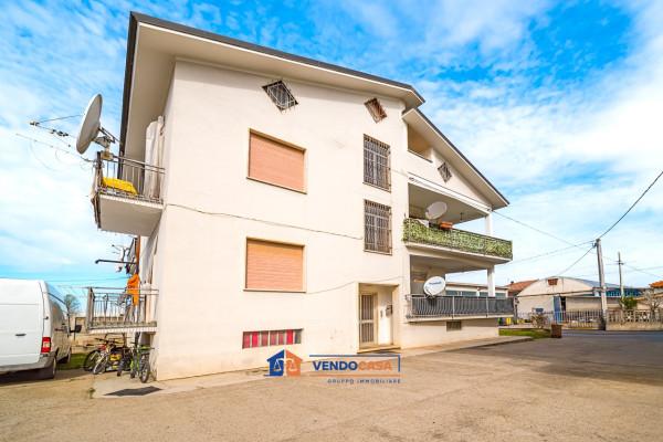 Villa plurifamiliare in Via Divisione Cuneese 7, Narzole — foto 3 di 5