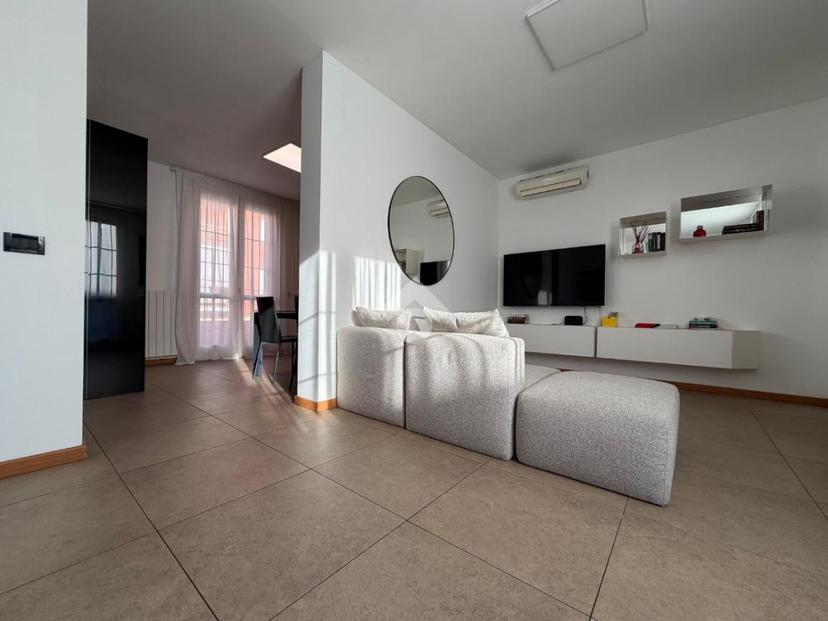 Villa a schiera in Via Sant'Antonio 17, Pessano con Bornago — foto 4 di 5