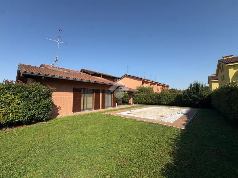 Villa in Via S. Rocco 4, Zeccone — foto 5 di 5