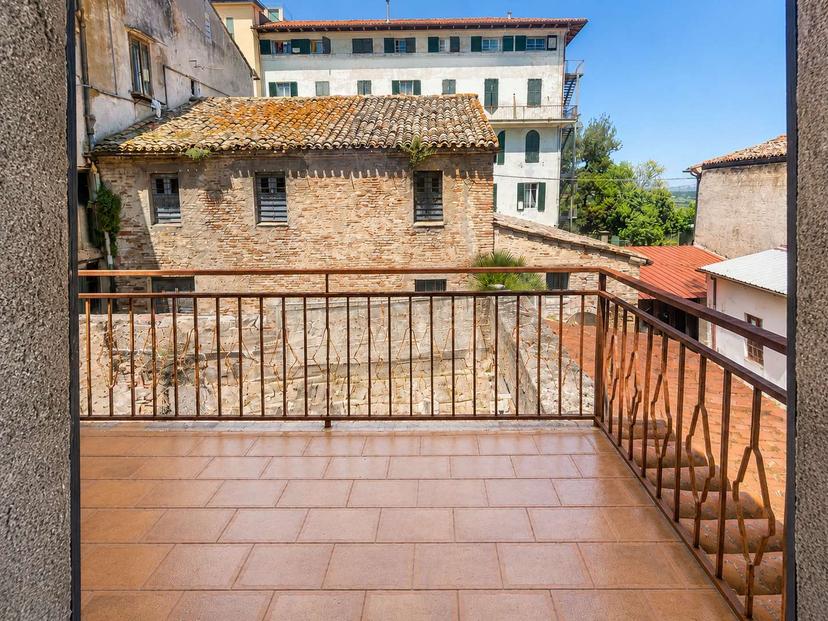 Trilocale in Via Fratelli Brancondi 106, Loreto — foto 4 di 5
