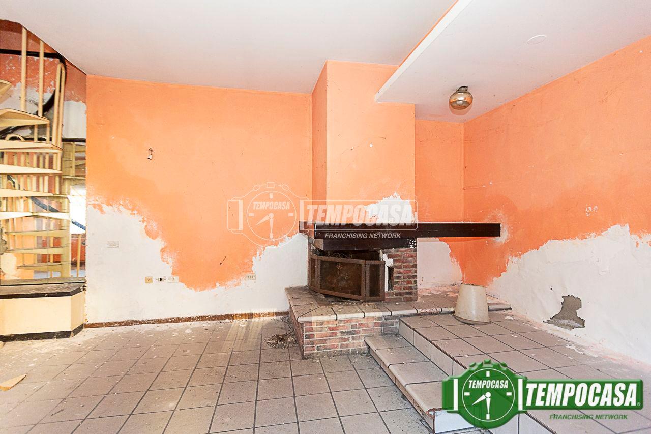 Casa indipendente in Via Umberto I°, Pandino