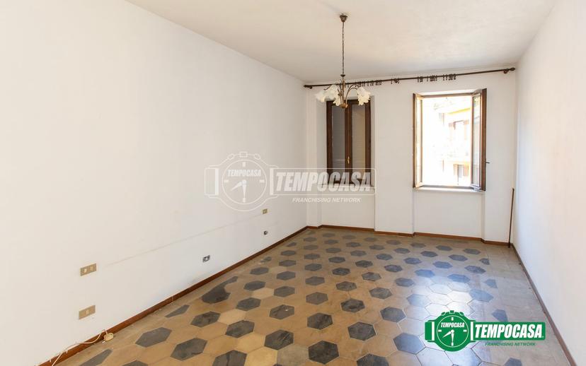 Trilocale in Via Pozzolo 19/21, Oleggio — foto 3 di 5