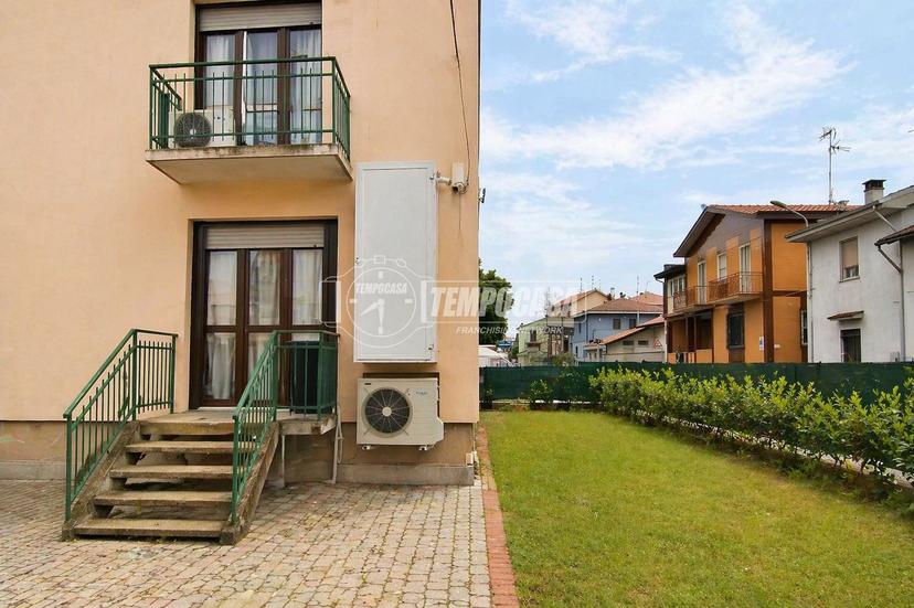 Villa a schiera, Trecate — foto 4 di 5