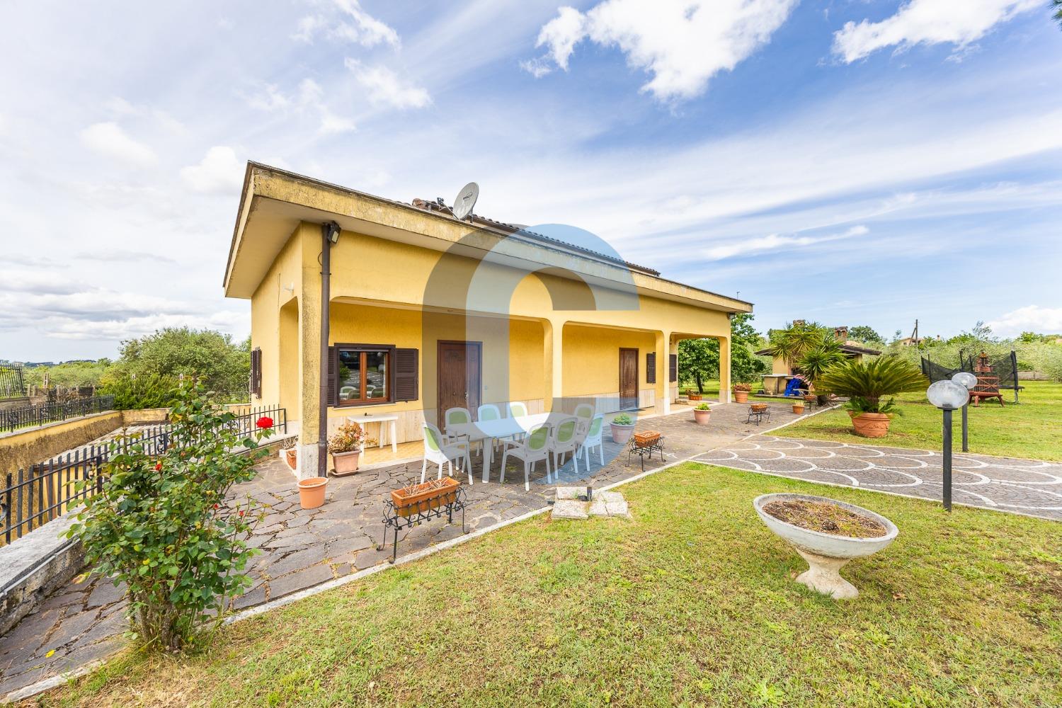 Villa in Via Montecompatri Colonna, Monte Compatri