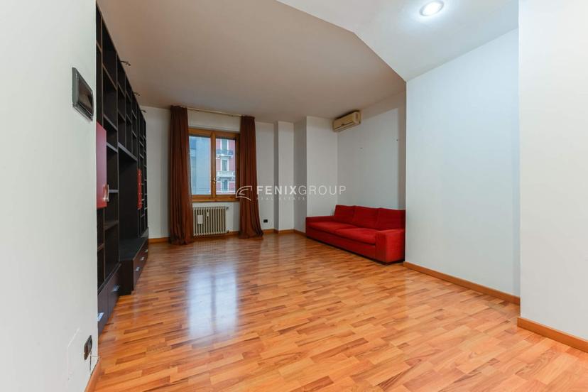 Trilocale in Viale Umbria 53, Milano