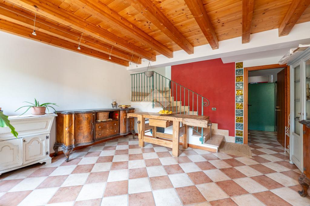 Casa indipendente in Via Messedaglia 39, Villafranca di Verona