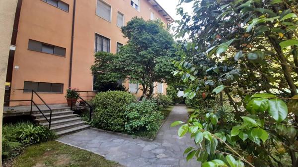 Trilocale in Via Reno 16, Laveno-Mombello
