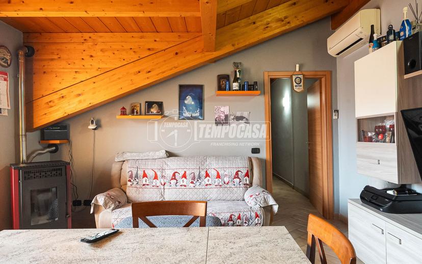Trilocale in Via 4 Novembre 21, Giussano — foto 3 di 5