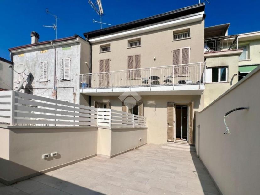 Trilocale in Via Carlo Pisacane 8, Guastalla — foto 2 di 5