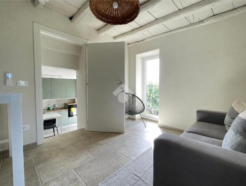 Casa indipendente in Via Cavallotti 26, Porto Ceresio — foto 2 di 5