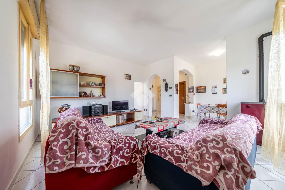 Casa indipendente in Via a. Frank, Reggio nell'Emilia