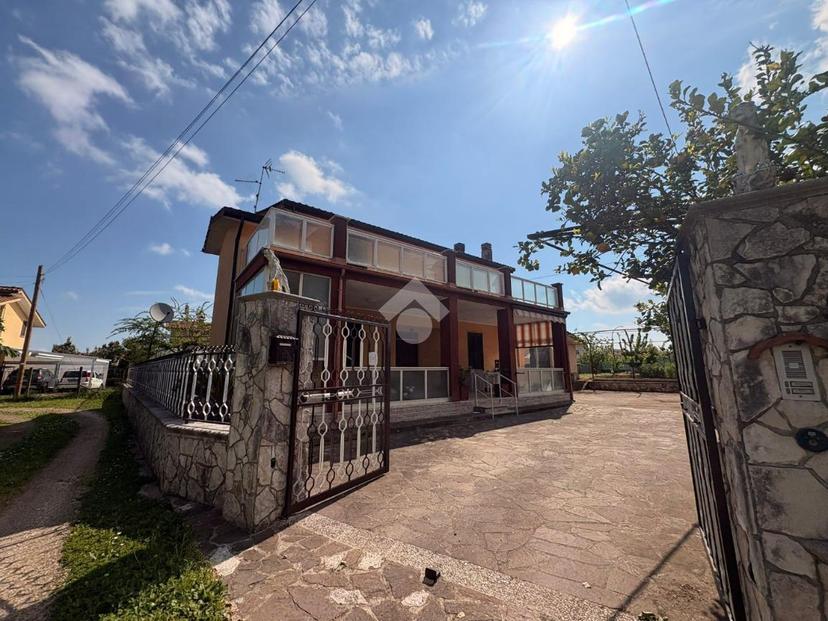 Casa indipendente in Via Giuseppe Garibaldi 289, Lariano — foto 2 di 5