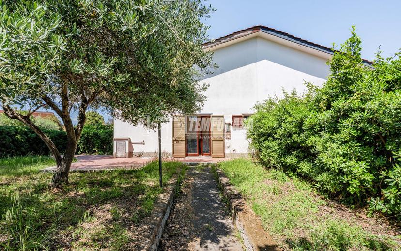 Villa a schiera in Via Marte, Marina di San Nicola 2, Ladispoli — foto 3 di 5