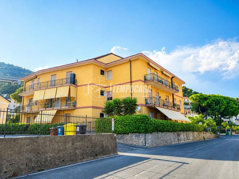 Trilocale in Via del Poggio, Andora