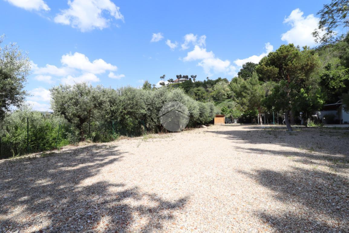 Casa indipendente in Contrada Albula 62, San Benedetto del Tronto