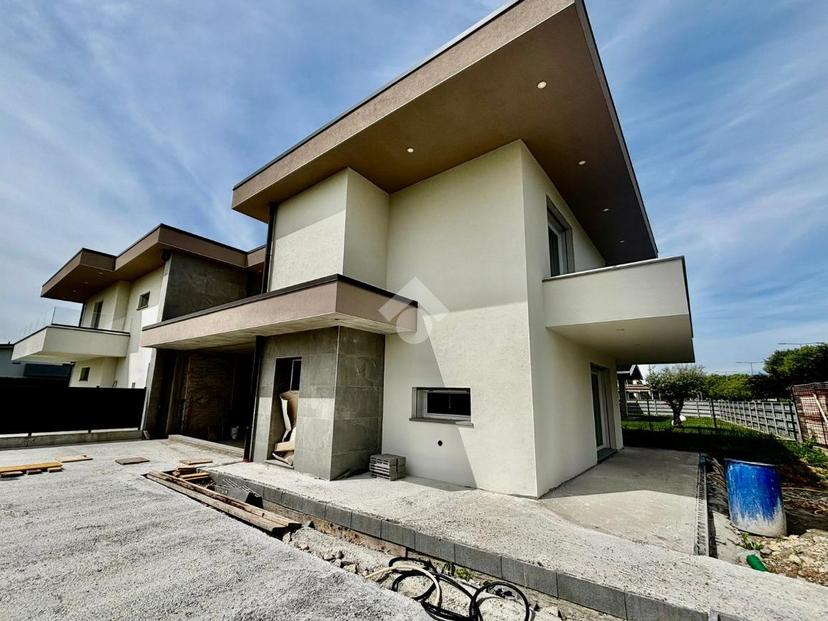 Villa in Via Coclino 1, Calcinate — foto 4 di 5